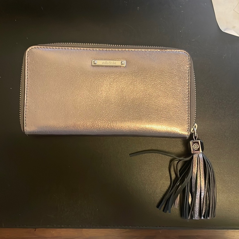 Stella & Dot Metallic Silver Fringe Pull Zip Top Wallet